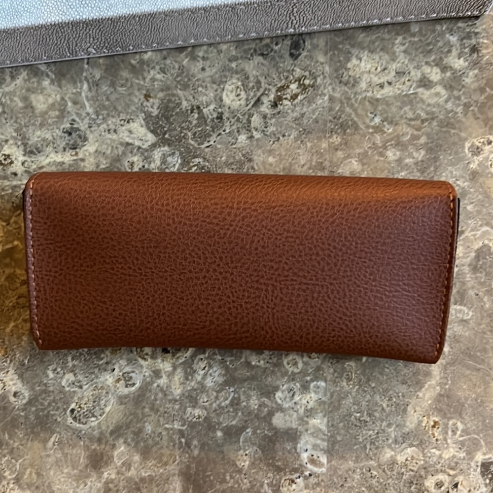 Ray-Ban Sunglass Case - Picture 3 of 5